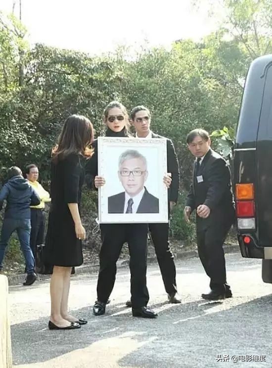 港姐吴婉芳个人资料,52岁港姐吴婉芳全家照