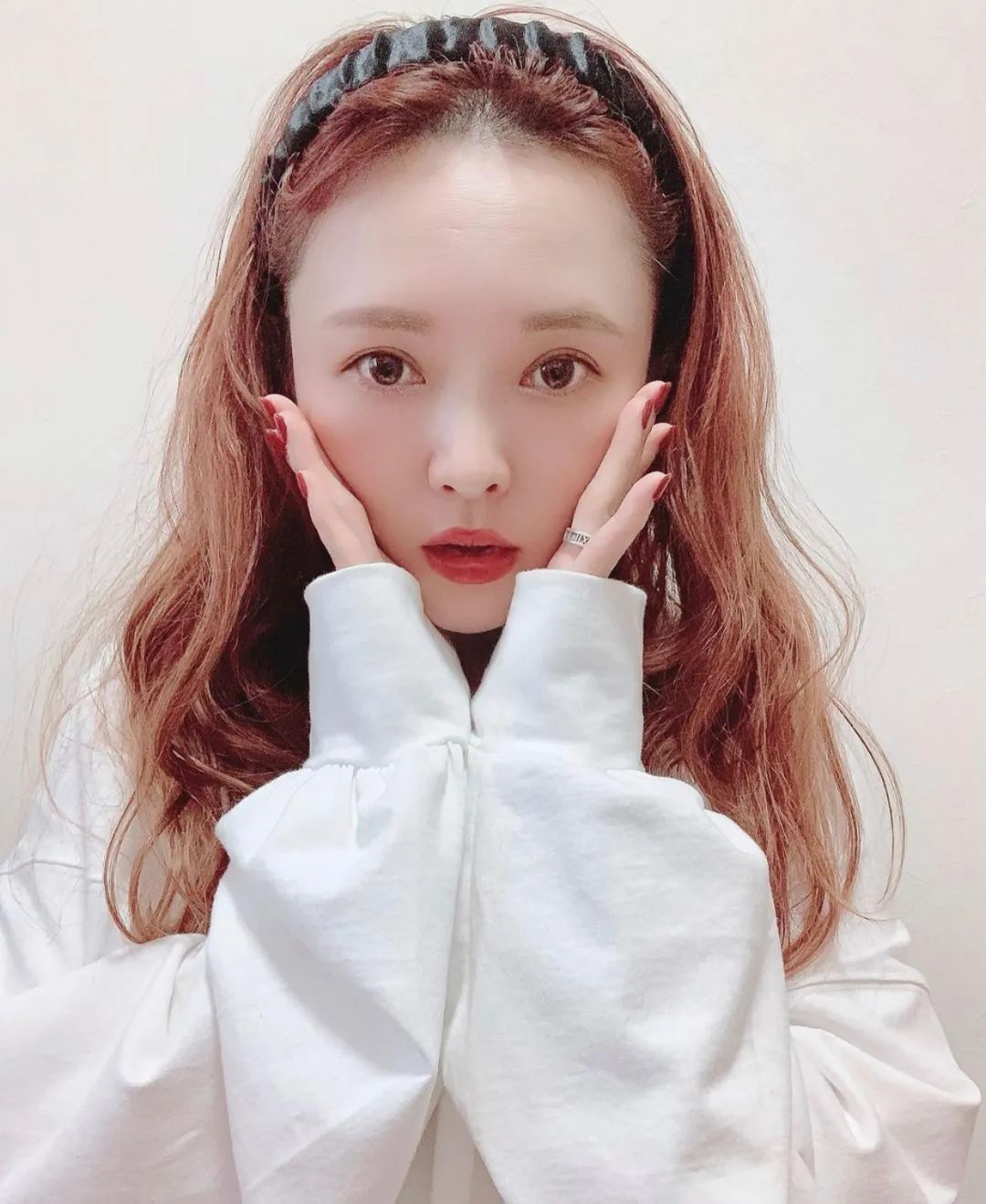 时尚年轻的韩国头饰,韩国女孩很会化妆