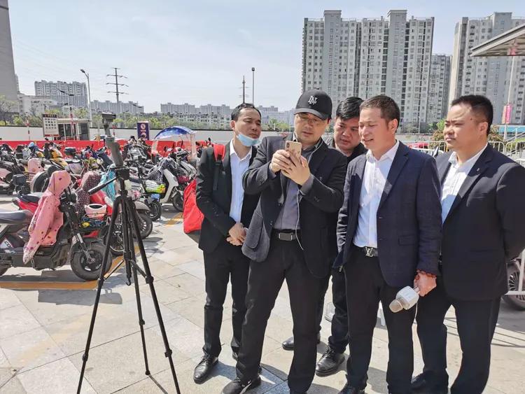 酒店业的创新之举—老徐直播:又见烟花三月,入梦桔子奥邦酒店