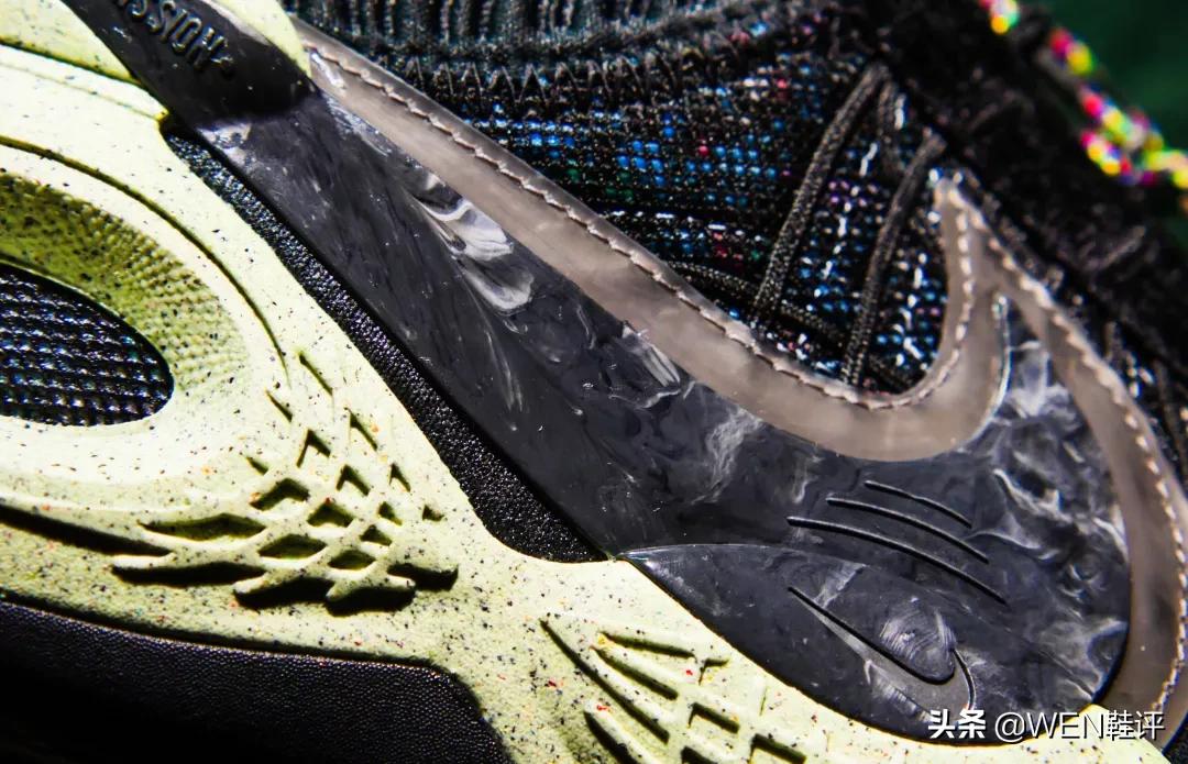 一双绿色的nike跑鞋,nike垃圾环保鞋2代尺码