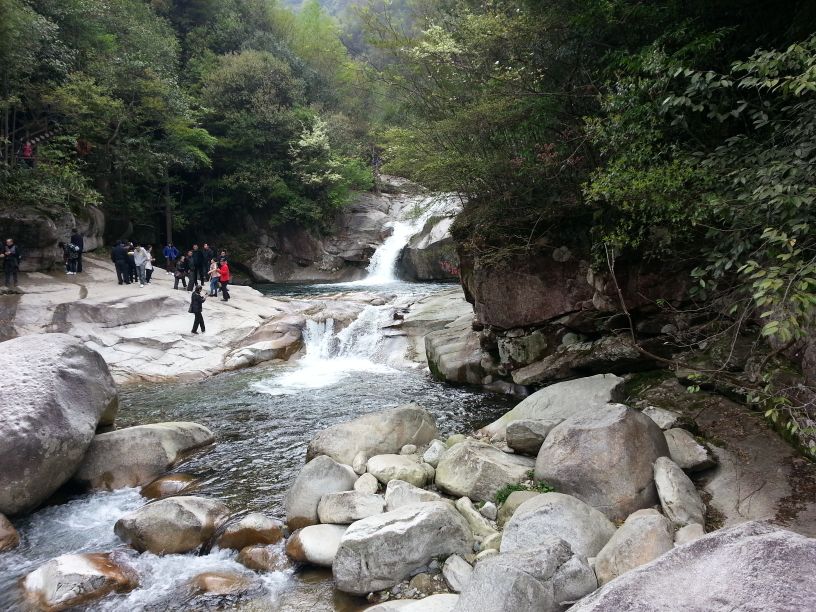 被誉为中国最美的古村落,徽州婺源风光