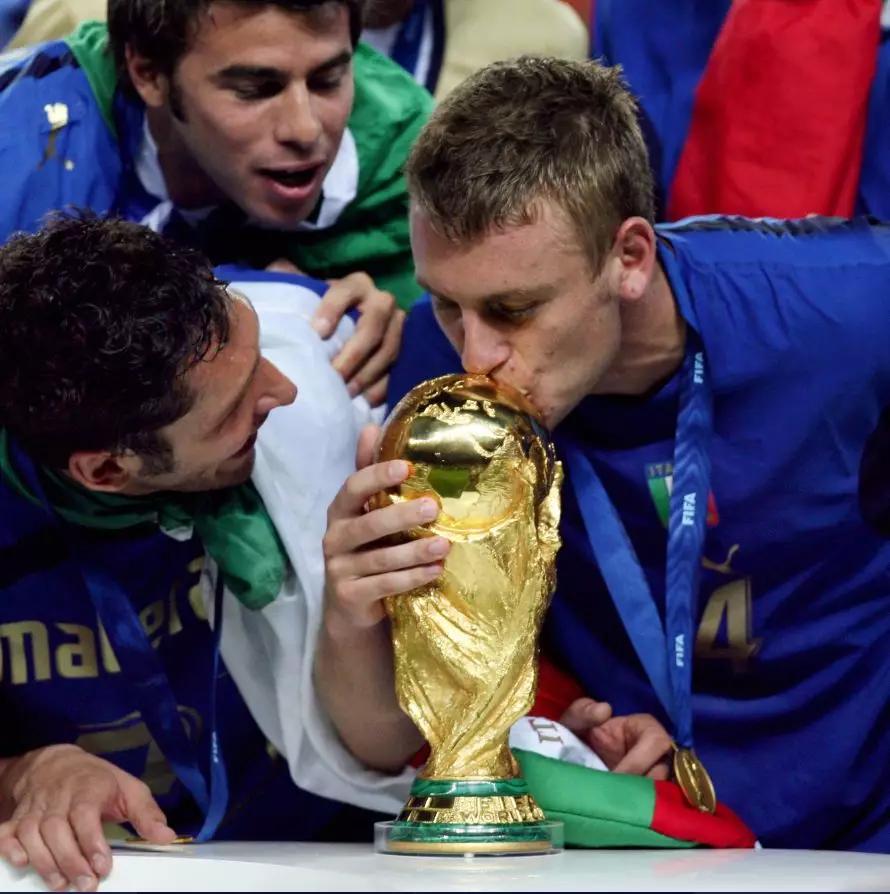 世界第一任主帅,世界第一名和第二名中单