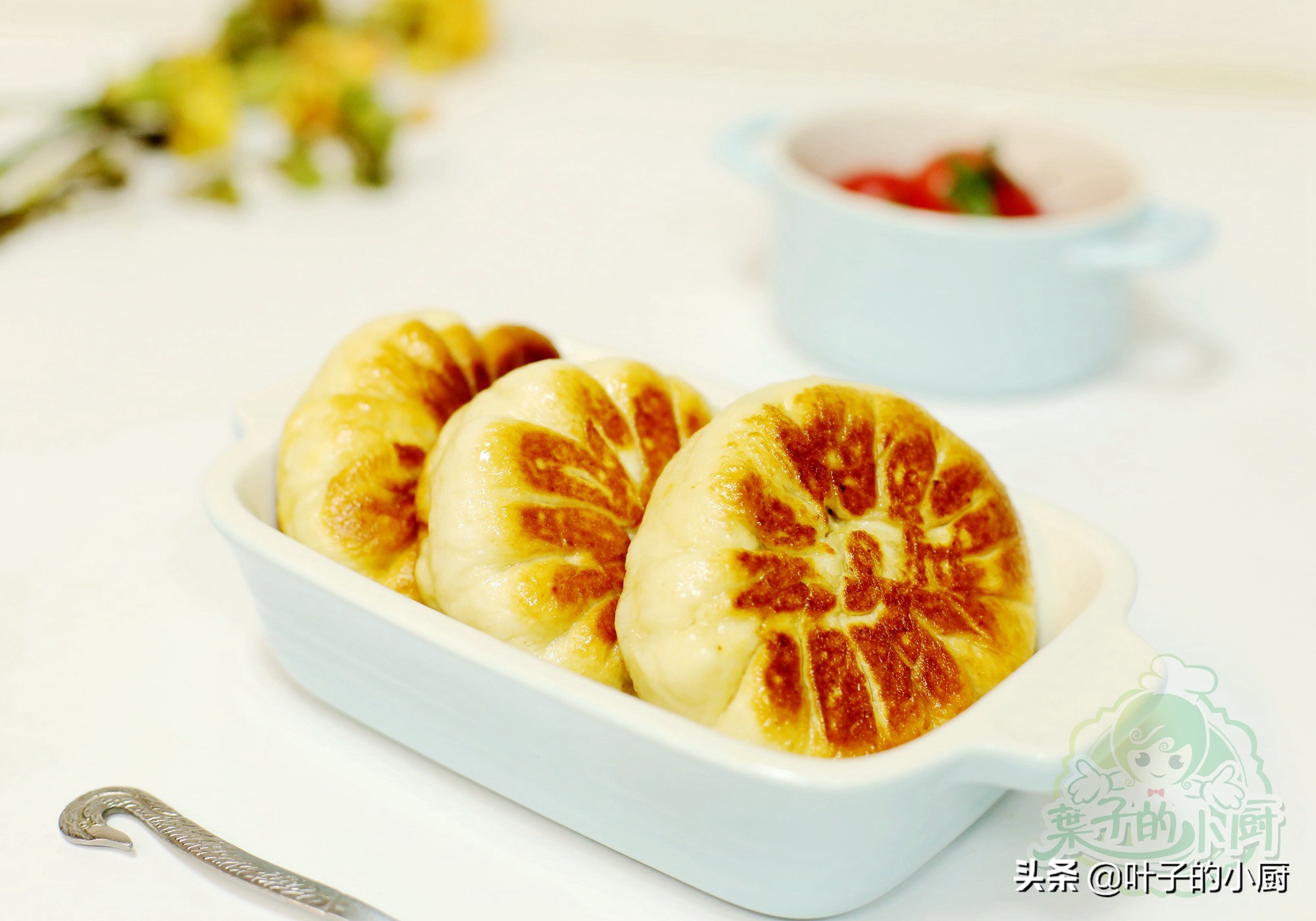 做馅饼咋做好吃,早餐薄薄的馅饼怎么做的