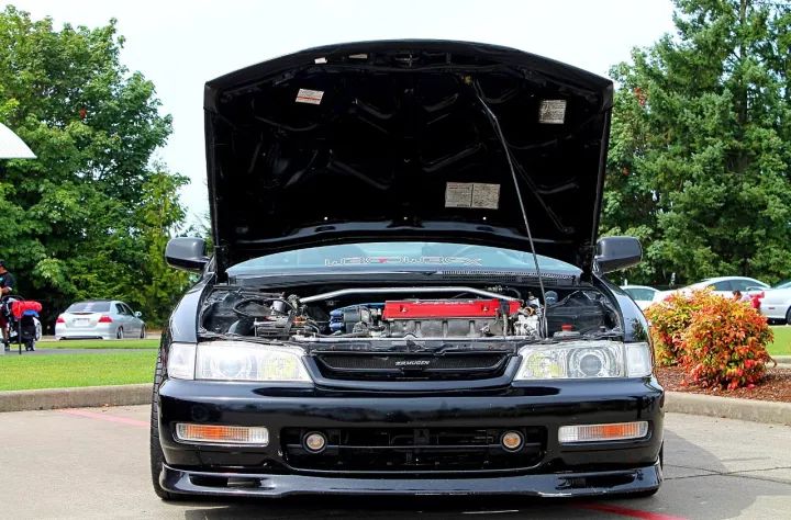 要看雅阁的改装案例还是看“别人家”的吧,国内实在不多