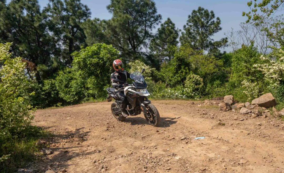 23款无极650ds摩旅西藏视频,恶劣路况