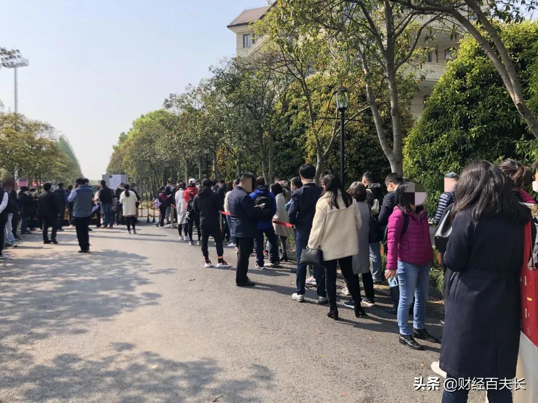 上海太魔幻了,上海太魔幻