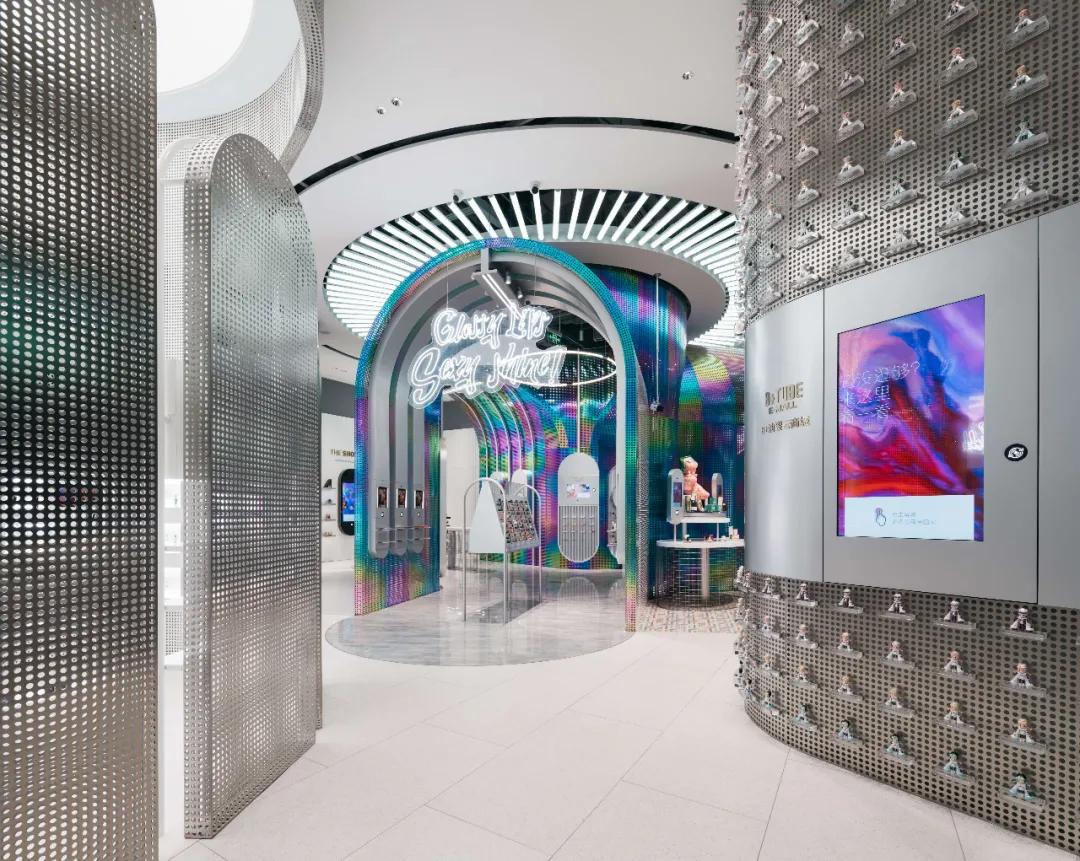 Storeage为B+Tube油罐打造智能新零售美妆集合店