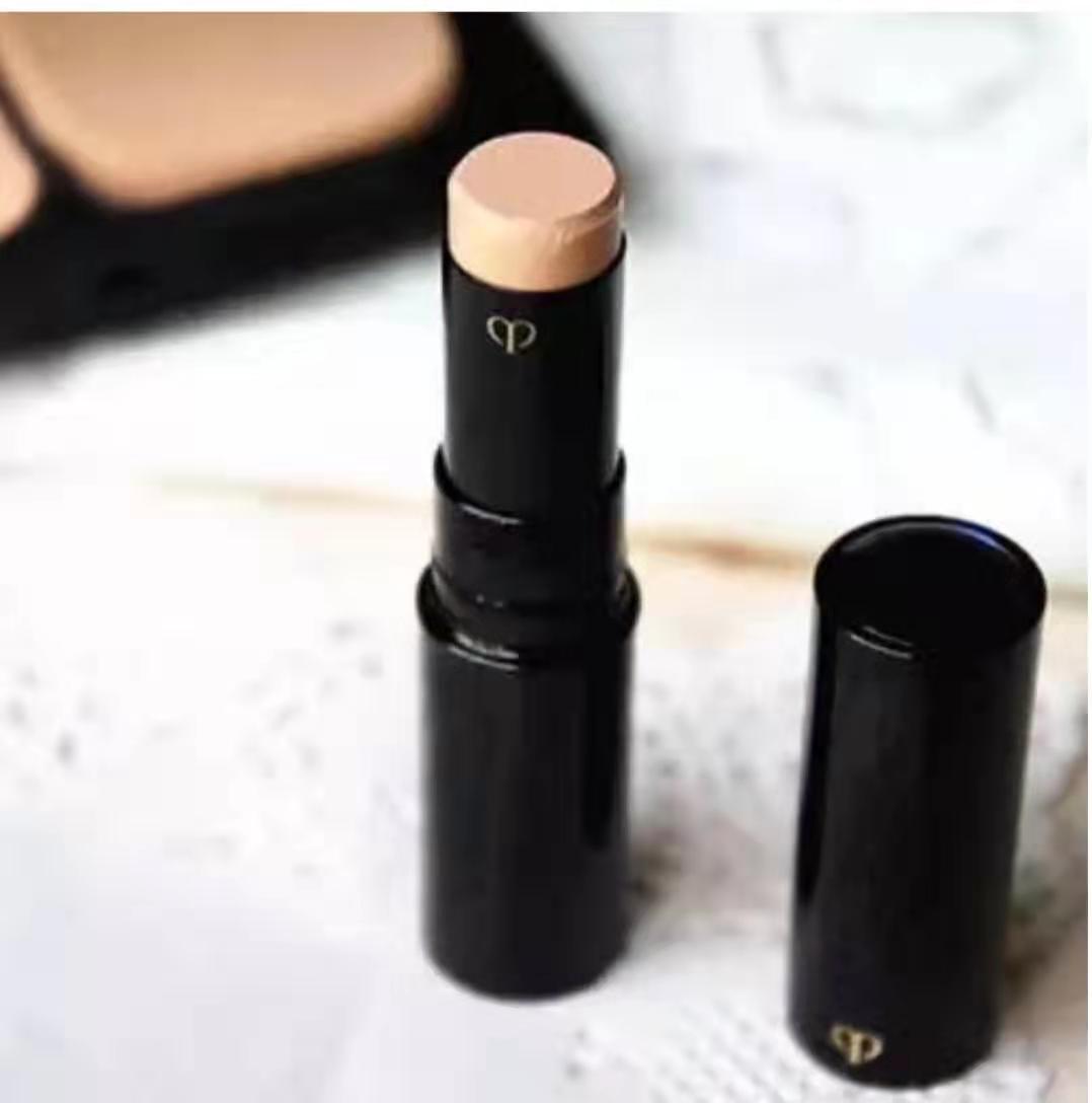 新手买遮瑕膏选择冷调还是暖调,遮瑕膏应该选哪一款