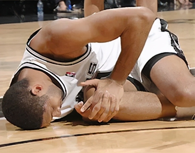 nba历史各个领域最强的球员邓肯,邓肯和乔丹最后一战视频