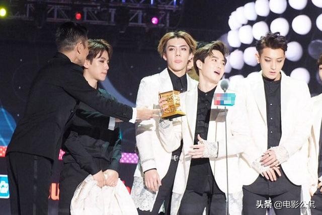 当刘德华遇上林志玲,刘德华染金发致敬贝克汉姆