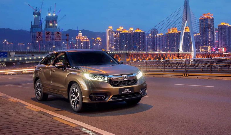 月薪3千买什么车养得起,月薪2-3万开什么车