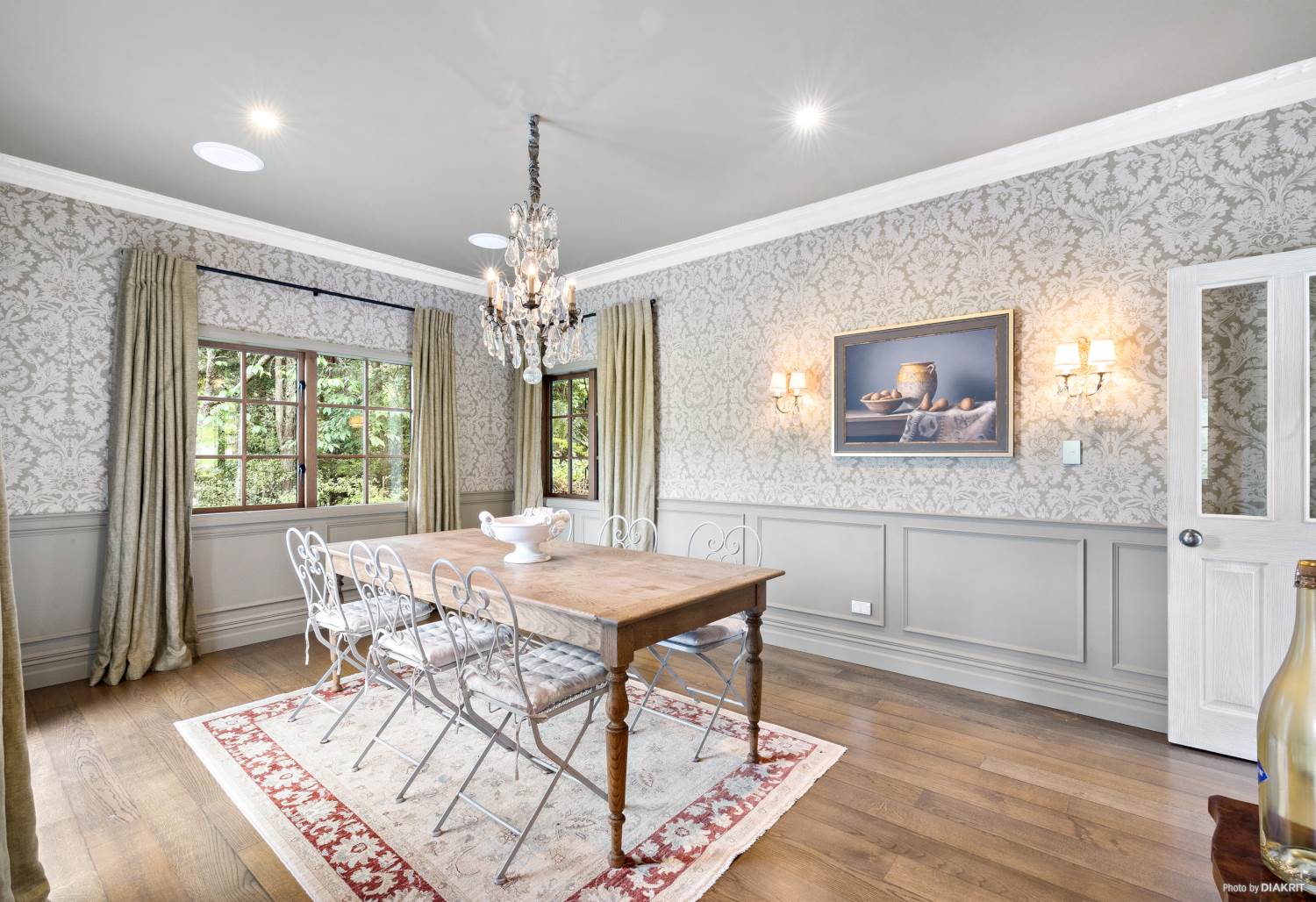 买房送劳斯莱斯,十亿豪宅送劳斯莱斯