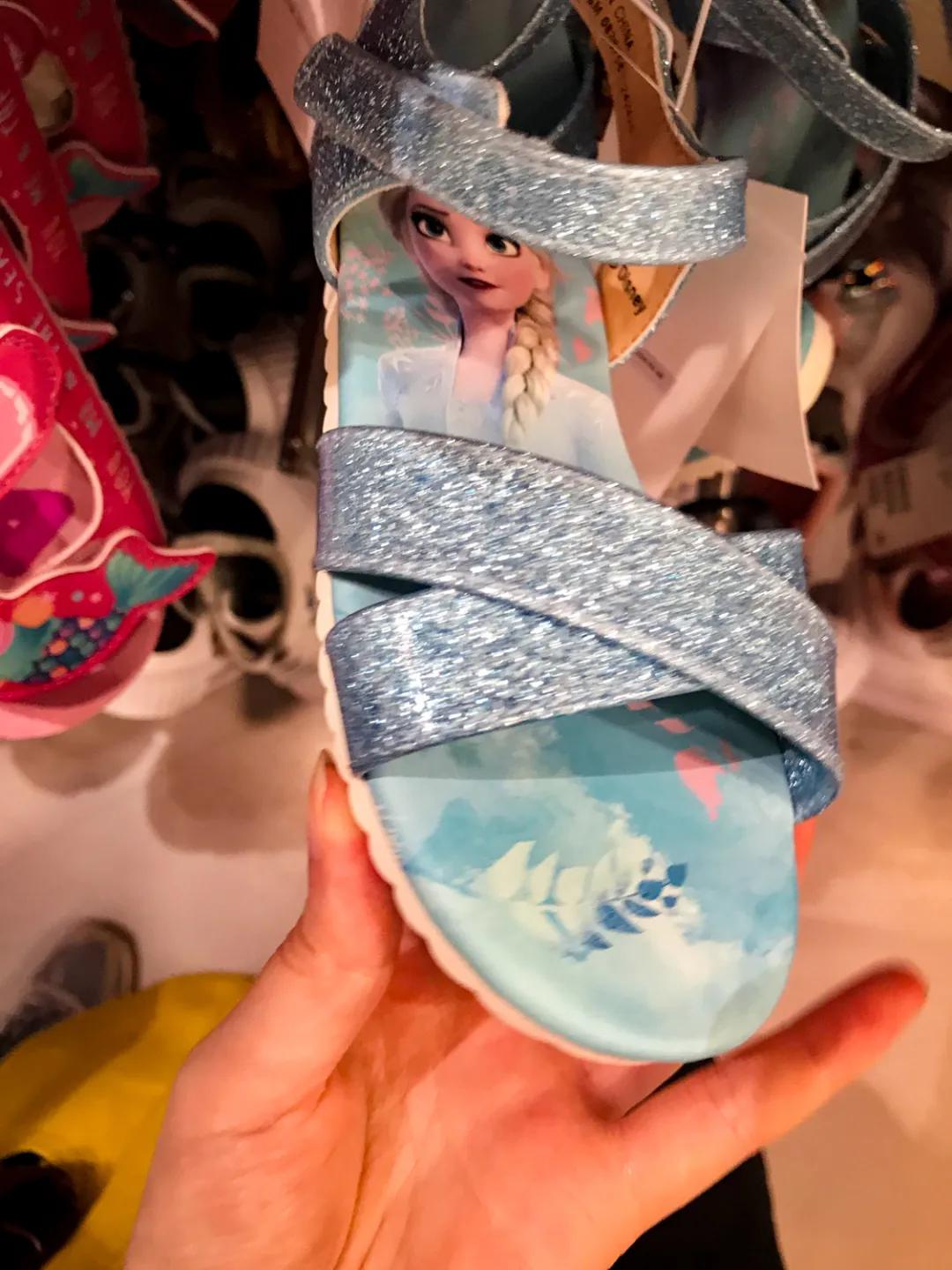 儿童哪一款凉鞋最好,哪个牌子的儿童凉鞋好穿推荐