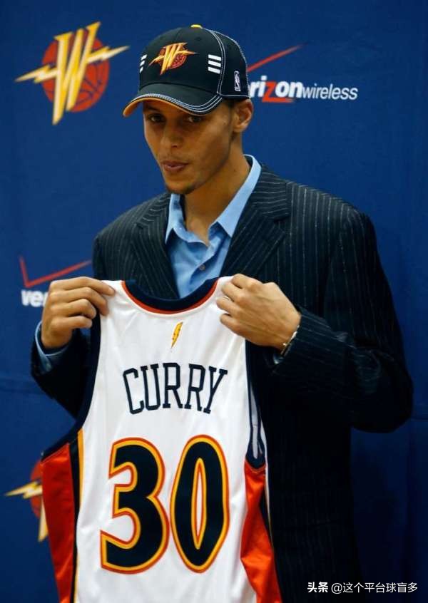 勇士队五年三冠缔造者-斯蒂芬-库里选秀始末