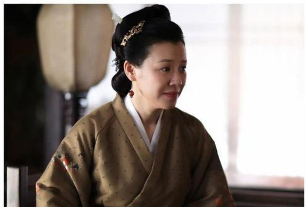 扔泥巴之高手过招，盛老太太假作不知明兰泪流成河王若弗喜形于色