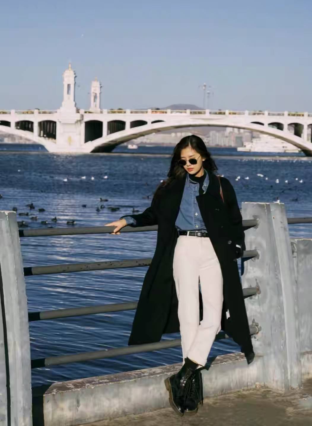 韩版黑色大衣穿搭高级感,冬季韩系大衣穿搭氛围感女