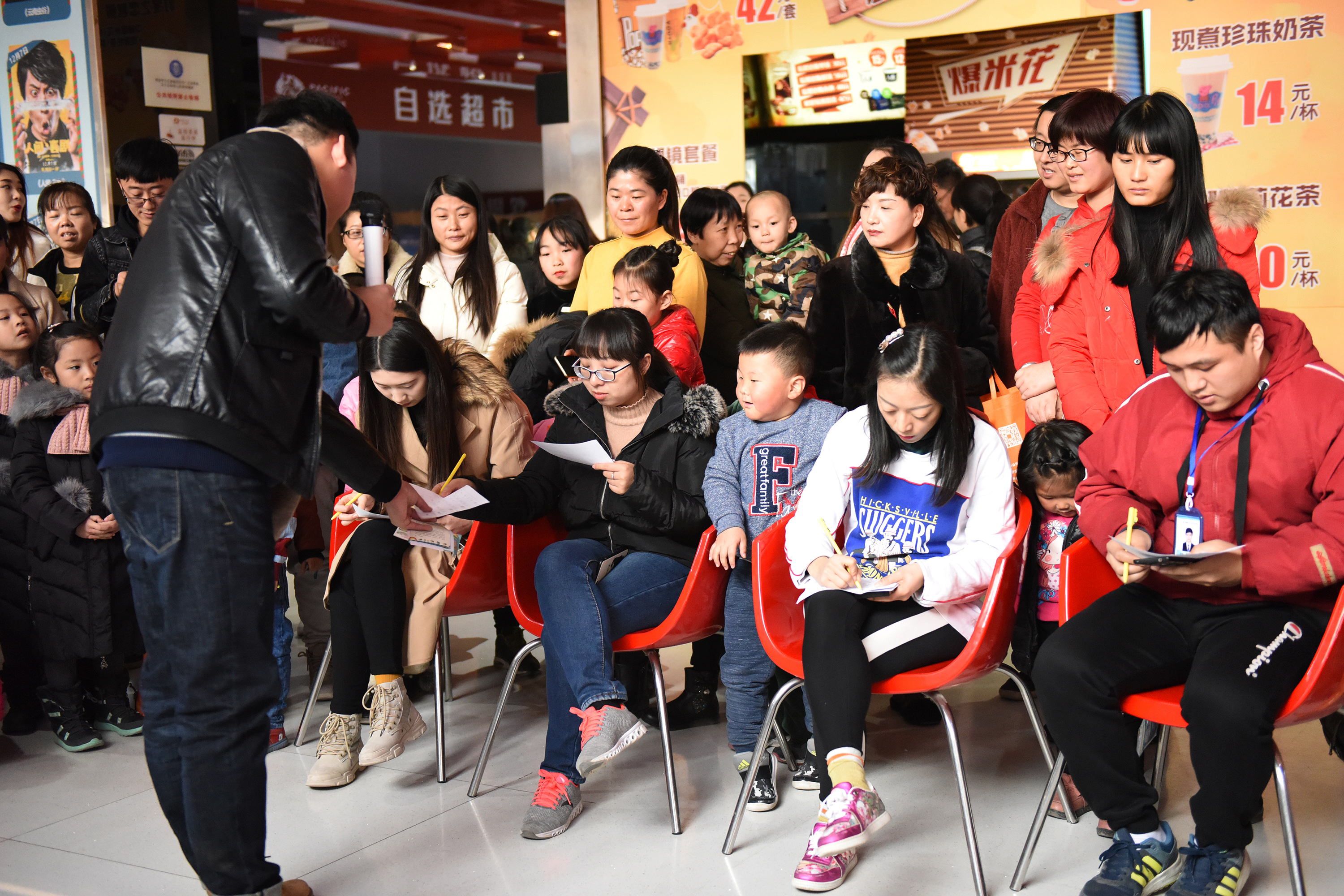 “欣慰孩子上台锻炼后的成长”——太平洋影城萌宝cos大赛侧记