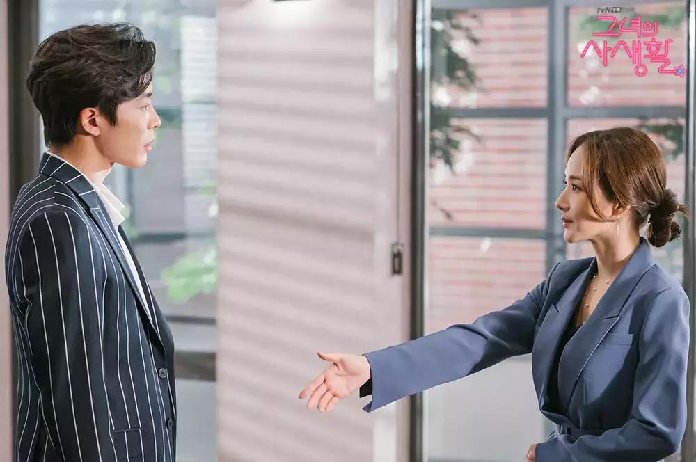 明星日常私服穿搭朴敏英,朴敏英她的私生活高甜吻戏合集