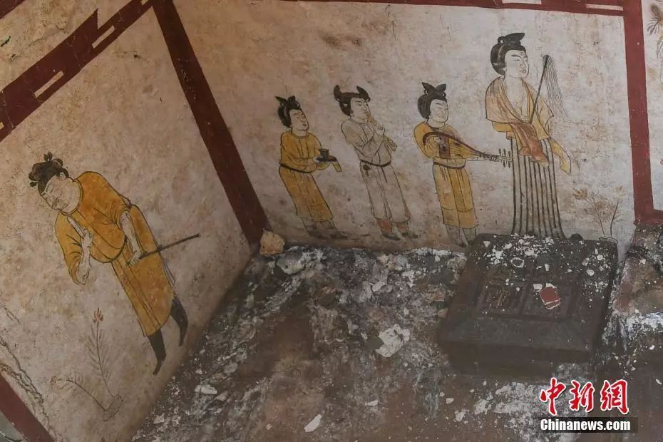 香港暴徒*辱侮***旗国**案：4人获保释1人无条件释放|新闻早餐2019.8.18星期日