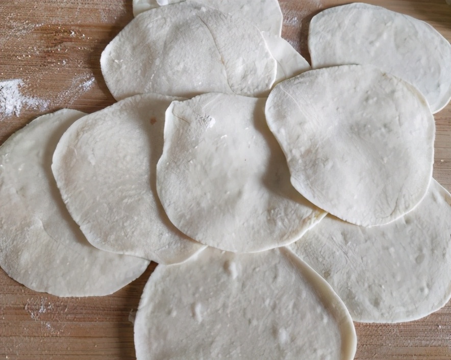 包饺子剩余的饺子皮怎么做,包剩下的饺子皮可以怎么做才好吃