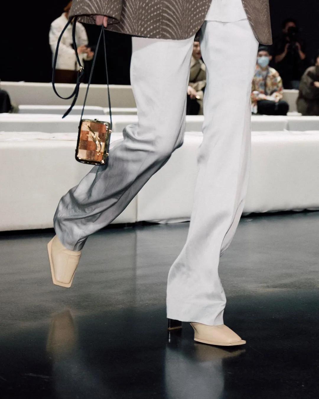 今冬最值得买的靴子,秋冬靴子必入款推荐