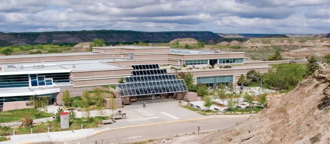 这场Dior杭州时装展，让我梦回2年前的加拿大