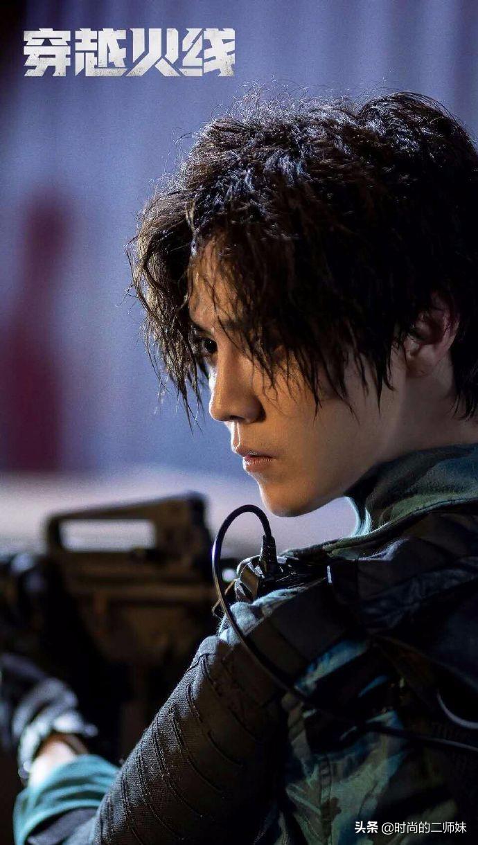 鹿晗帅气制服,鹿晗贵气照片