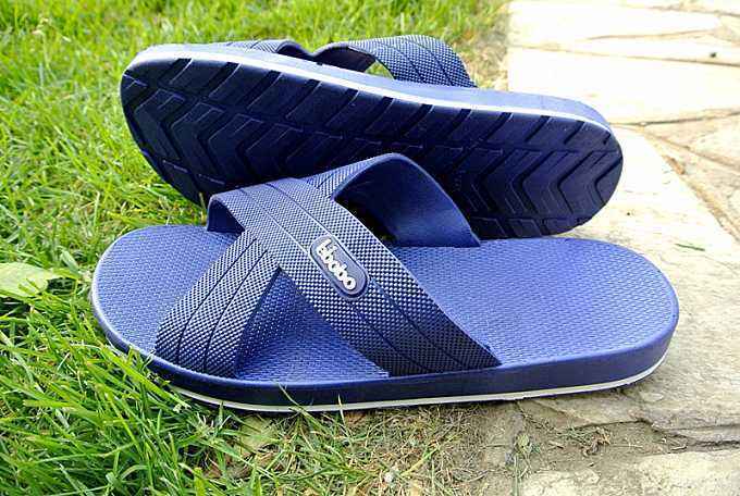 拖鞋穿得久了特别脏怎样清洗干净,拖鞋穿的久了发黑怎么去除污渍