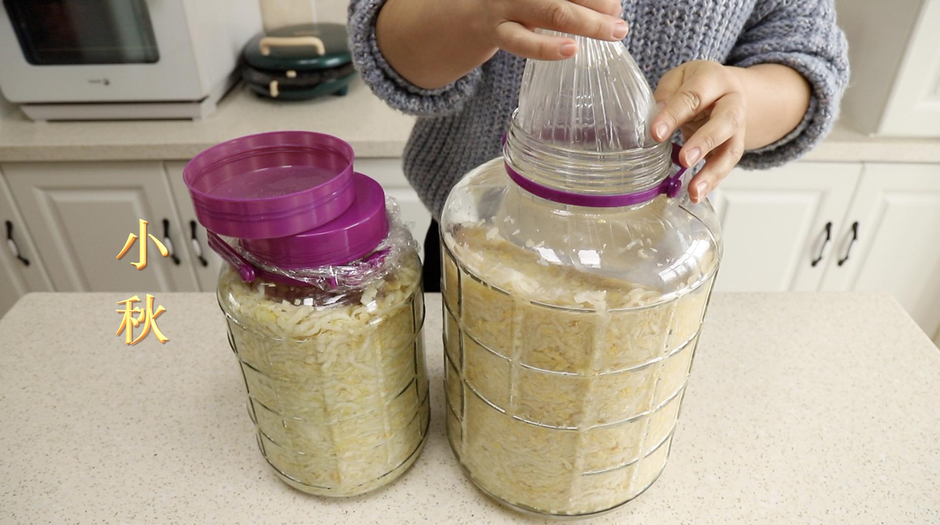 2放2不沾，腌出来的酸菜不烂不长白噗，又酸又脆，吃一冬天没问题