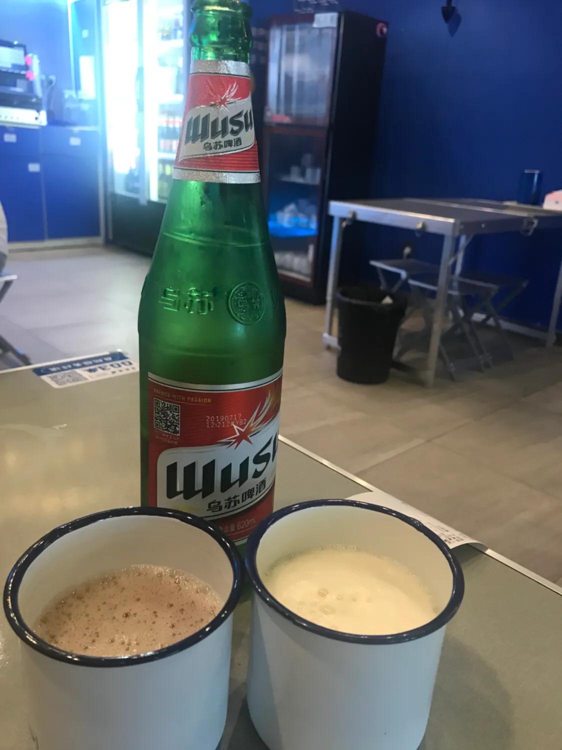 深圳这家*疆新**羊肉专卖店，羊肉串、羊心、羊腰子，甚至还有“羊枪