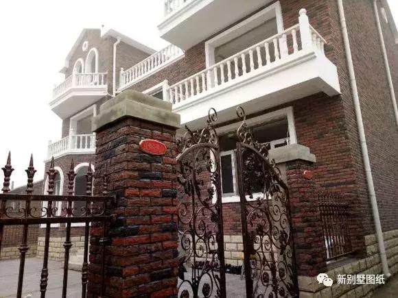 小伙盖三层农村别墅，占地150平米只花不到50万，你觉得怎么样？