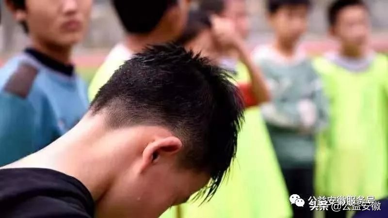 公益足球训练营,少儿公益训练营