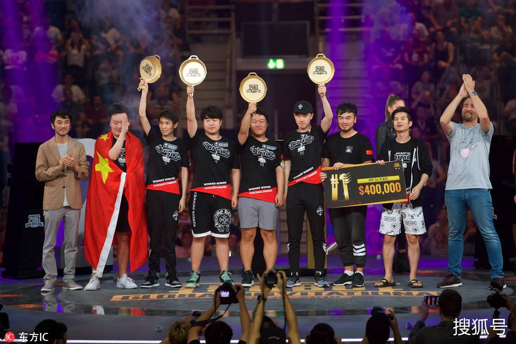 豪门强队OMG在比心App火热招青训队员!陪练平台盛产路人王