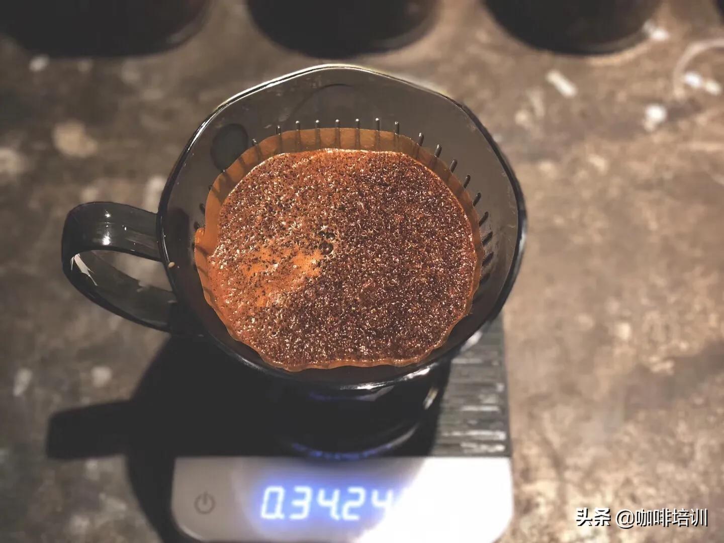 泡速溶咖啡用多少度水温,手冲咖啡水温太高会怎么样