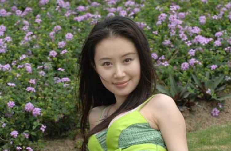 22岁舒畅惊艳写真,32岁舒畅美颜照