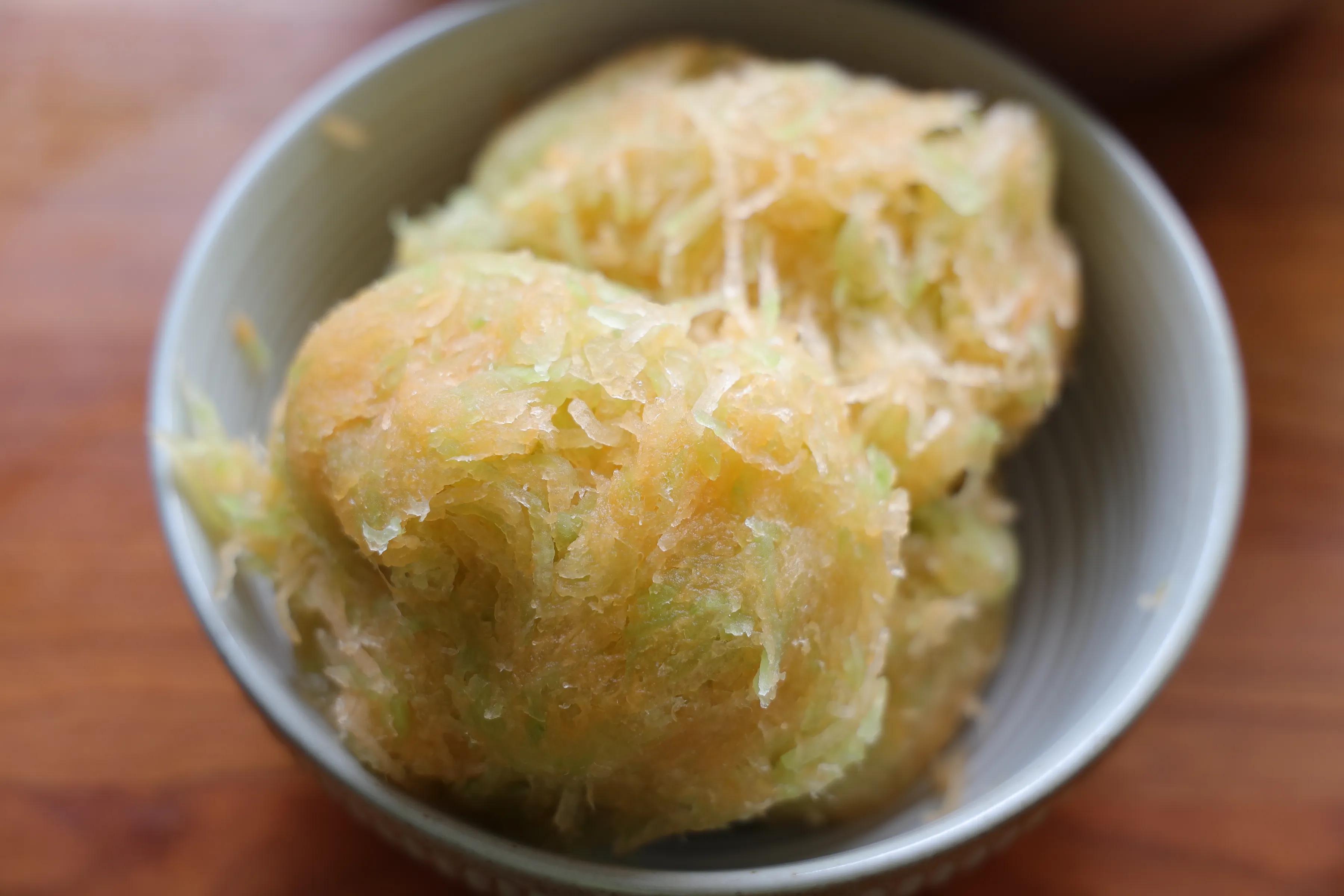 月饼哈密瓜味广式,月饼哈密瓜味的做法