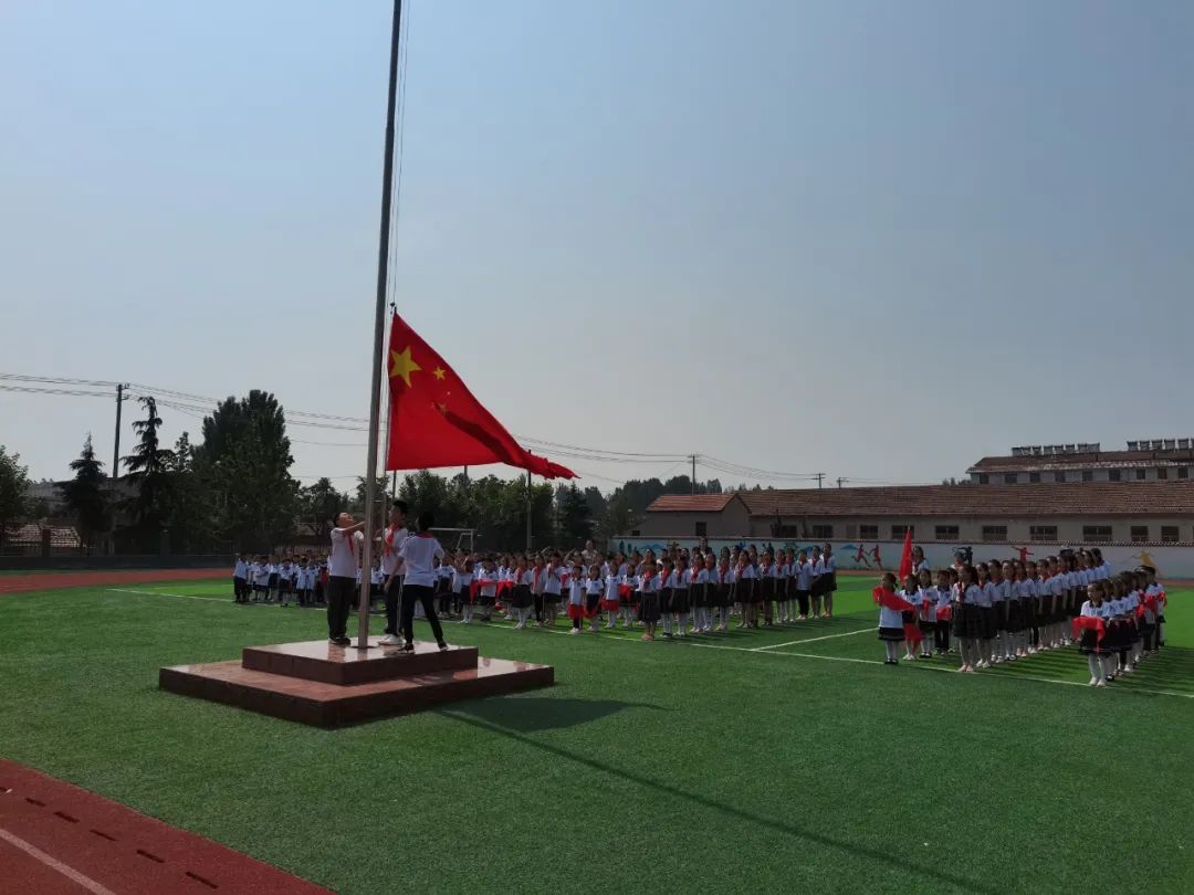 办人民满意的教育学校幼儿园,改善乡村学校环境