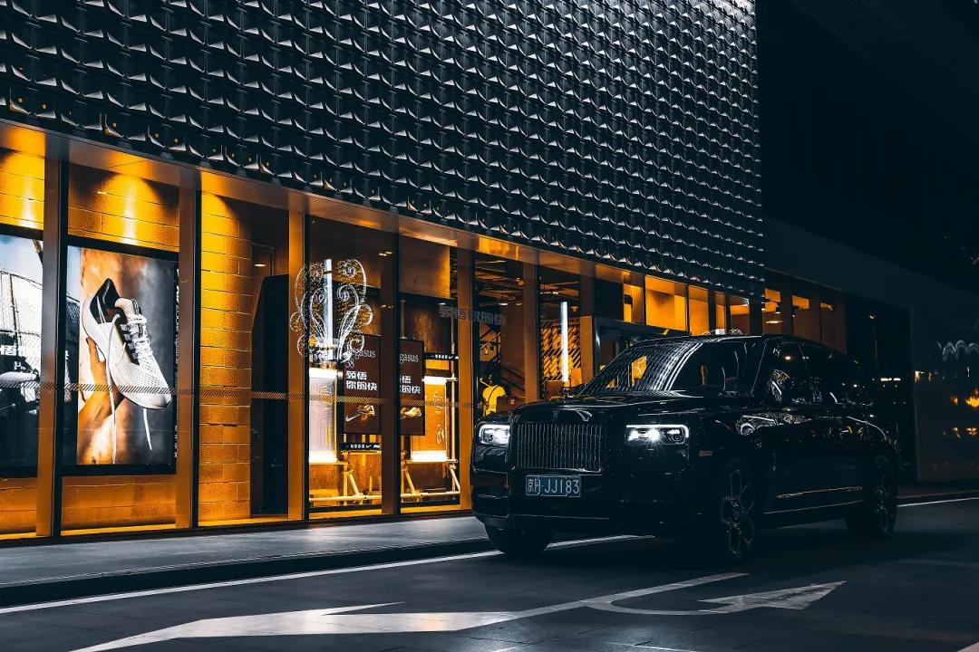 劳斯莱斯库里南blackbadge橘黄,劳斯莱斯库里南blackbadge越野