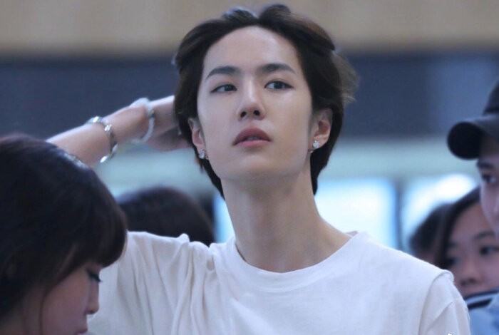 王一博*服私**穿搭来了！终于明白为什么他能成为顶级流量小鲜肉了