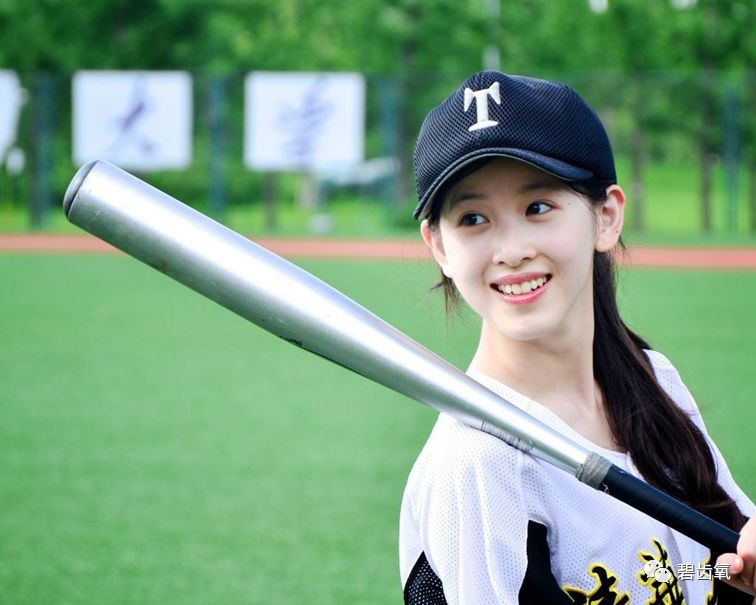 长得好看的都是绿茶婊吗,绿茶婊都有什么样的特征