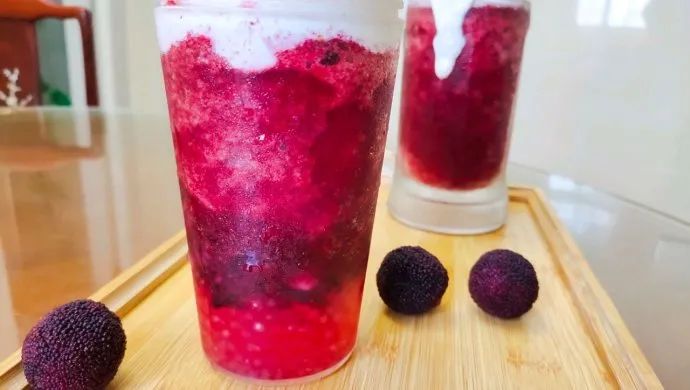 你吃过蘸酱油的杨梅吗,杨梅吃法蘸盐