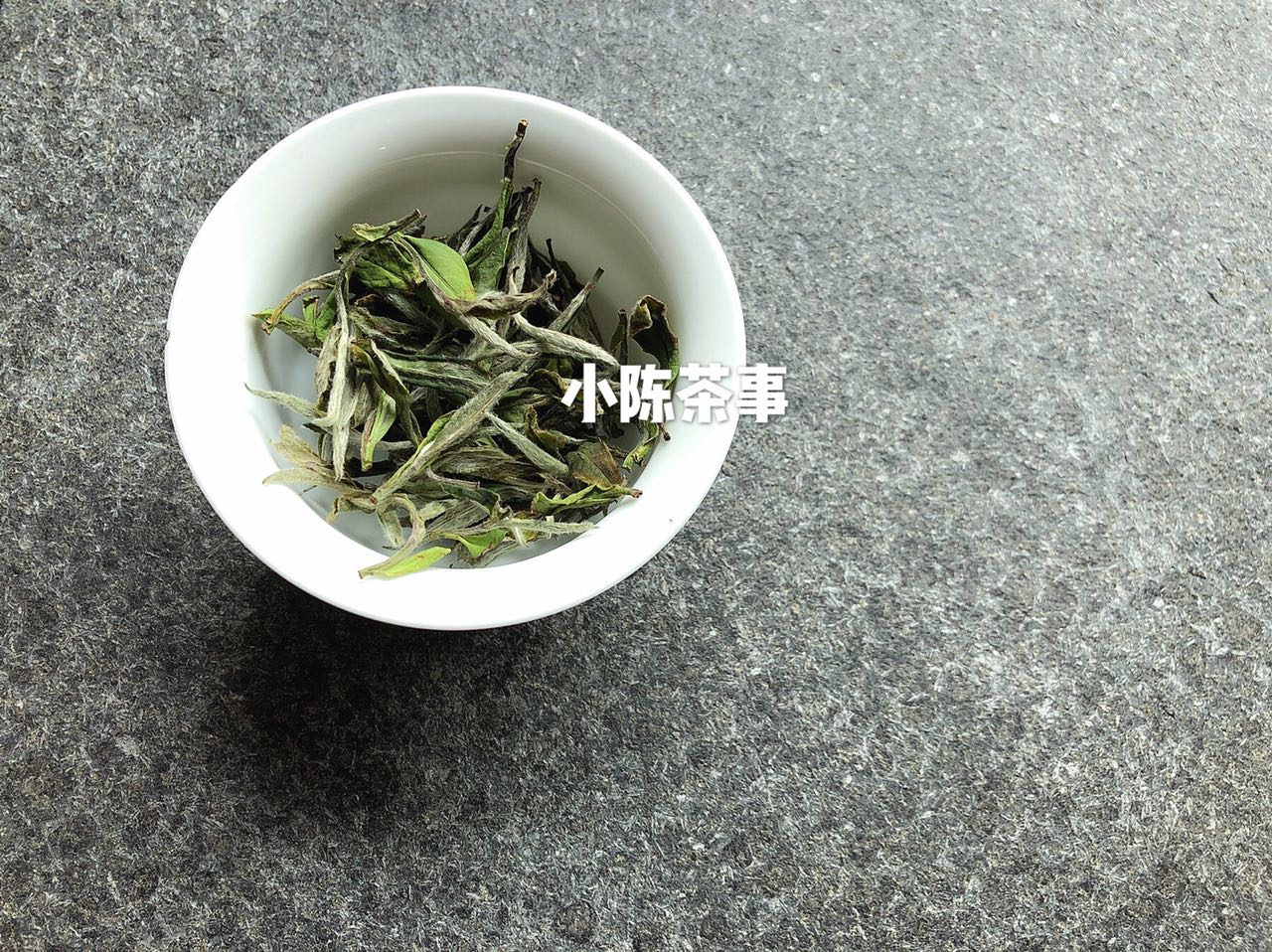 绿茶红茶白茶黑茶适合什么季节喝,绿茶红茶黑茶怎么选