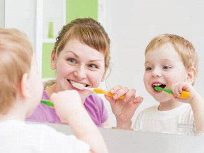 让孩子拥有一口漂亮的牙齿,0-6岁刷牙攻略让孩子拥有一口好牙