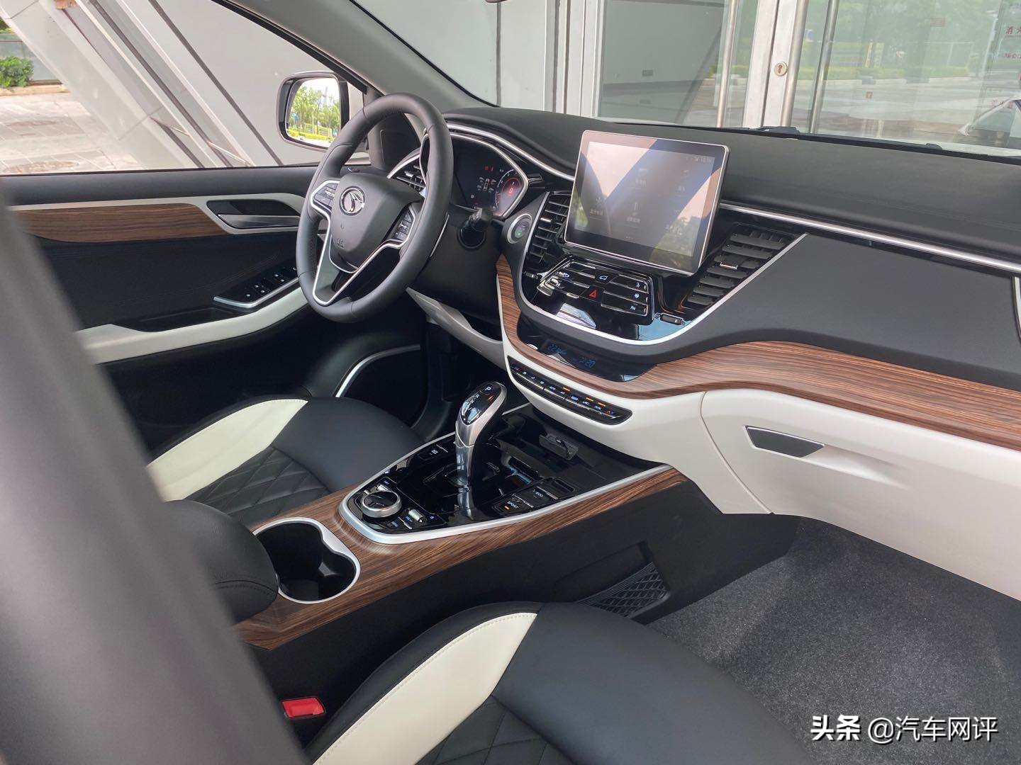 试驾东南DX7星跃：不到12万，配日本发动机德国变速箱，能火吗？