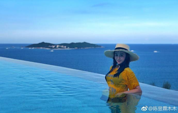 陈昱霖私人包包 (陈昱霖晒出的名牌包包)