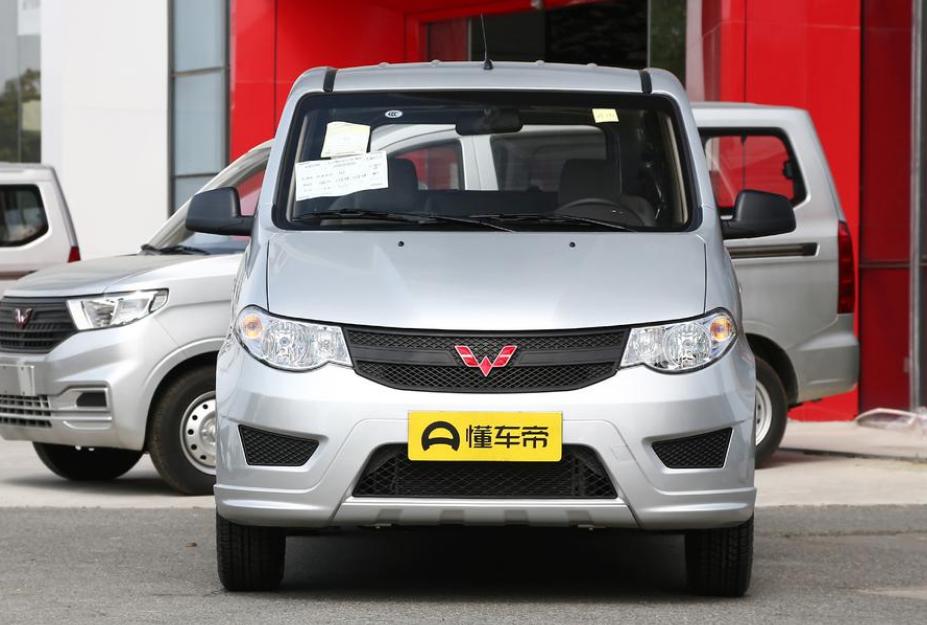新款五菱宏光优点与缺点,拉货神车五菱宏光