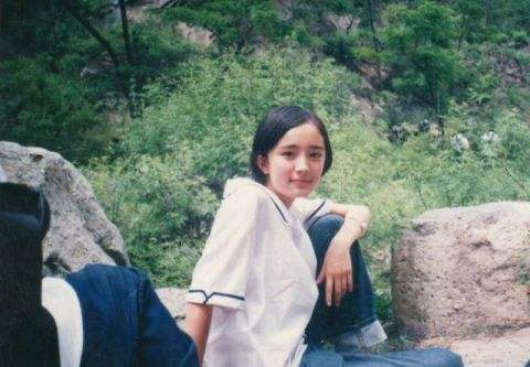 方脸怎么变成鹅蛋脸三种方法,如何判断自己是鹅蛋脸还是方脸