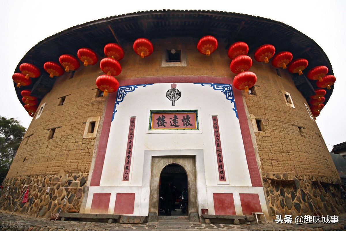 南靖土楼光看四菜一汤不过瘾，沼泽地上的最高土楼，堪称风水宝地