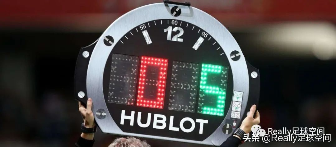 国际足联换人规则,国际足联11人制中场可以换人吗