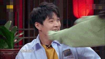 杨幂魏大勋同款鞋,魏大勋杨幂同款鞋